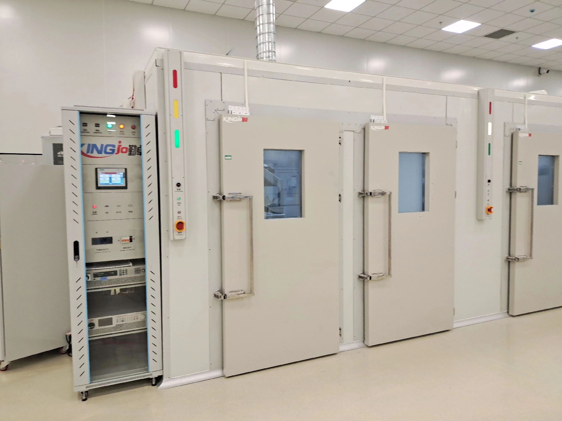 步入式高低溫環(huán)境實(shí)驗(yàn)室5大基本特點(diǎn)