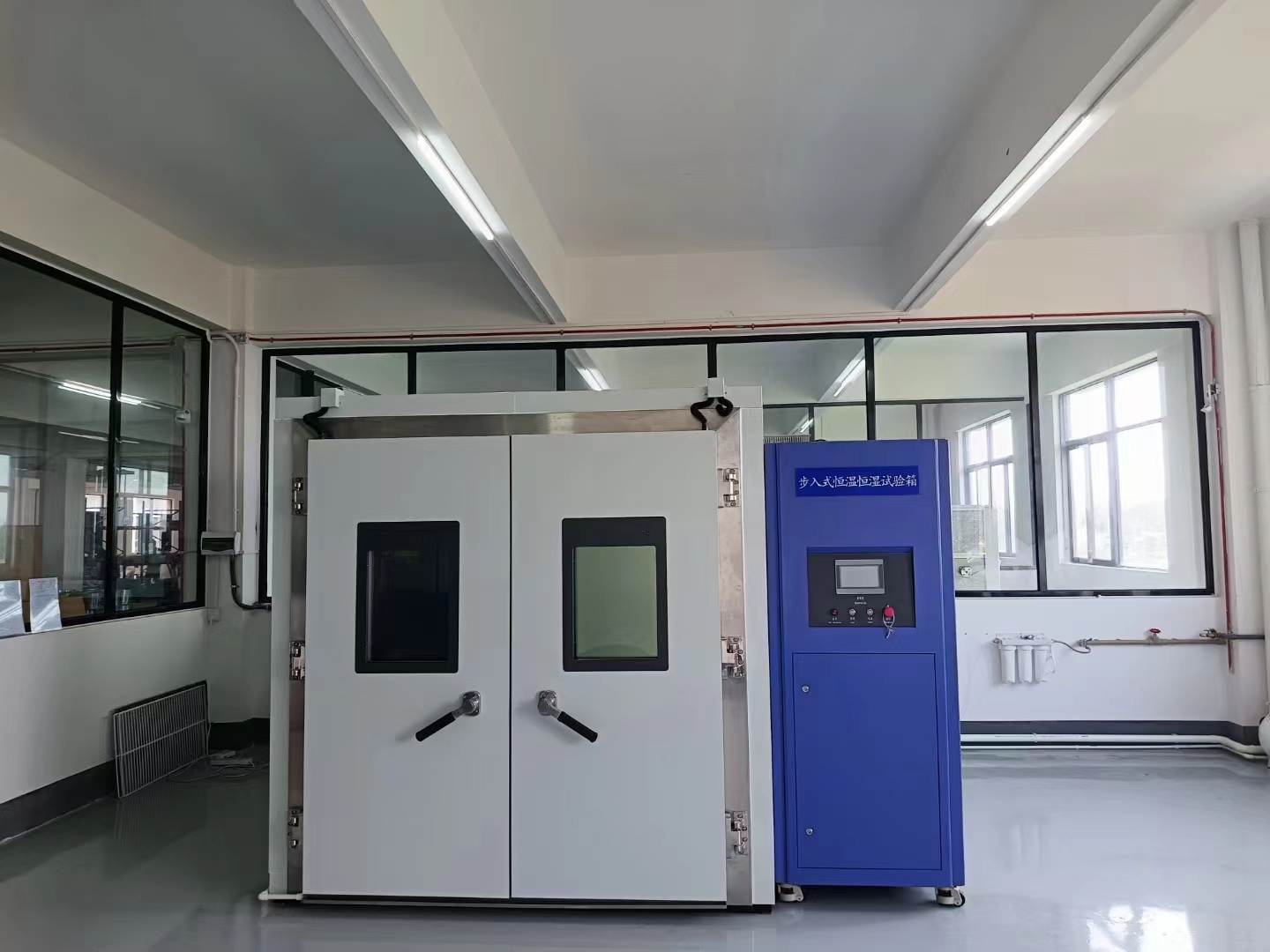 勤卓品牌步入式高低溫試驗(yàn)室怎么對(duì)充電樁進(jìn)行測(cè)試