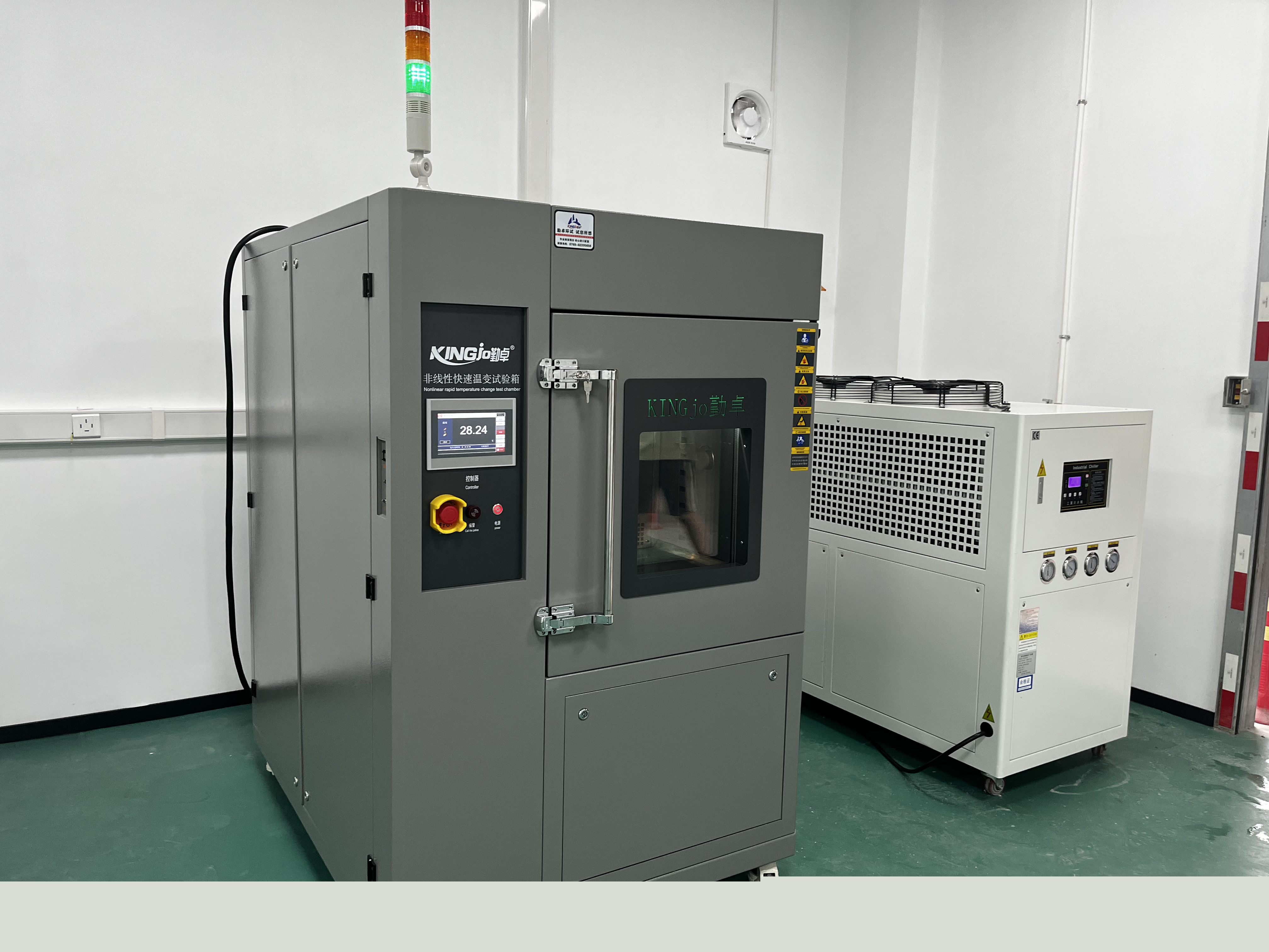 為什么快速溫變試驗箱比高低溫箱貴呢 /static/upload/image/20250920/1758355590936659.jpg